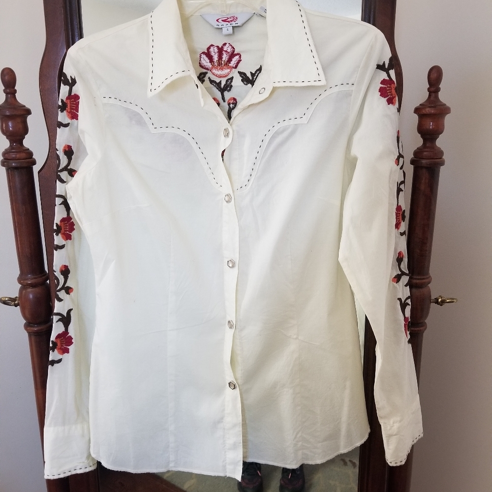 Roper button up embroidered blouse